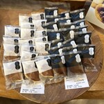 和菓子 水野屋 - こちらも人気のどら焼き。