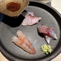 鮨m - 