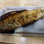 とん八 - さば塩焼き 450円(税込)(2023年12月14日撮影)