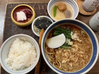 Kentokusoba - そば定食