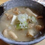 とん八 - もつ煮込み 380円(税込)(2023年12月7日撮影)