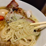 Raxa Menya Shima - 麺は細麺ストレート