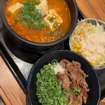 カルビ丼とスン豆腐専門店 韓丼 - 