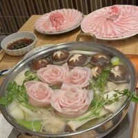 あぐー豚しゃぶしゃぶ専門店 とり央 別邸 - 