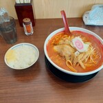 ラーメン さんぱち - 旨激辛ラーメン(大盛)&小ライスをば…。