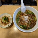 博多塩ラーメン　城 - 担々麺＋豚飯セット