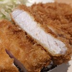 とんかつ目黒こがね - ランチ 林SPFロースかつ 断面