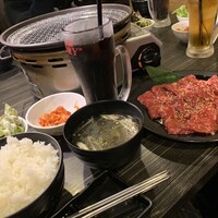 食べ飲み放題 焼肉ダイニングちからや 名駅店 - 牛ミックスランチ150g 1580円