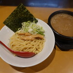 つけめんや 泉 - 料理写真:濃厚つけ麺少なめ(900円)