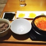 スンドゥブ韓豆 - 野菜たっぷり純豆腐