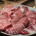 炭火焼肉ホルモンさわいし - 