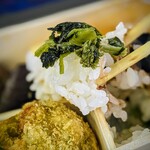 海苔弁八重八 - 「葉わさびの醤油漬け」で、ピカピカご飯。ウマッ♡