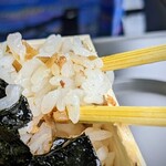 海苔弁八重八 - こちらは「刻み生姜の醤油漬け」。口の中がスッキリします。お子様は無理かもね・・・