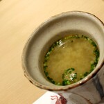 すし丈 - 蟹出汁のお味噌汁
