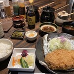 勝烈亭 新市街本店 - 