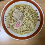 吉田食堂 - ラーメン　少し食べてしまいました。