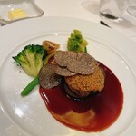 メゾン ポール・ボキューズ - 牛フィレ肉のポワレ