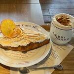 MUUN Seoul - seazon meringue croissant（シーズンメレンゲクロワッサン） 税込890円、ホットダルゴナコーヒー 税込680円（R5.12時点）