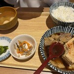 肉豆冨とレモンサワー 大衆食堂 安べゑ - 