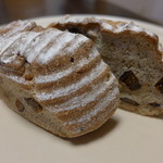 坪屋 - いちじくとクルミ（210円）