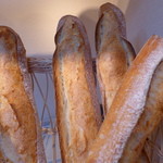 坪屋 - バゲット（241円）