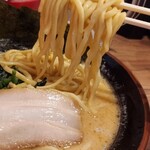 横濱家系ラーメン 武田家 - 