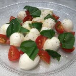 Hanabatake Farm Mozzarella Cheese and Colorful Cherry Tomato Caprese