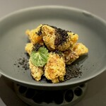 プレゼンテ スギ - 森の地面