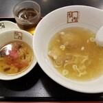 喜多方ラーメン 坂内 - ぶぶ漬けタイム。