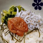 Dashi Chaduke En - 釜揚げしらすと南高梅（800円）③