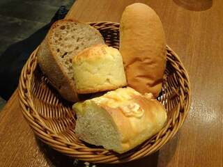 ポワンタージュ - キッシュプレートのセットのパン