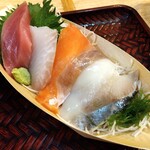 Tsukiji Shokudou Genchan - お刺身５種