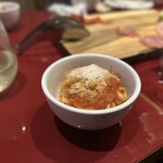 グスタヴォ - パスタはお店の方が取り分けてくださいます