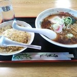 銀華亭 - ラーメン＋半チャーハンセット♪【500＋200円】