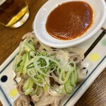 立ち飲み日高 - 豚ガツ刺　¥300 安っ！