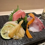Sushi Naga - お造り3種　真ん中中トロ最高っ！