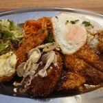 洋風食堂 ビーズキッチン - スペシャルトルコライス