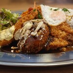 洋風食堂 ビーズキッチン - スペシャルトルコライス