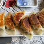 中国料理 多喜屋 - 餃子　このご時世になんと300円！皮やわやわだが生姜効いて美味い