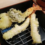 Agetate Sakusaku Tempura Shichifuku - 海老3尾、牡蠣、帆立