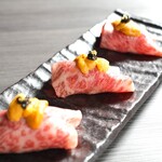 Limited quantity / Shikoku meat sushi Yamagata marbled wagyu Sushi Specially selected sea urchin from Hokkaido Caviar topped with gold leaf Grilled nigiri 3 pieces