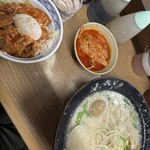 屋台ラーメン とんこつ貴生 - 