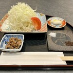 Tonkatsu Keisui - キャベツ、小鉢