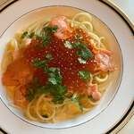 Anchovy cream pasta with salmon and salmon roe