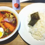 カレー食堂 心 - 並べて撮影。