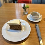 マーガレット・ハウエル ショップ＆カフェ - キャロットケーキ