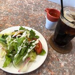 Kafe Ufu - セットのサラダ、ドリンク