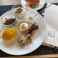 フォルク キッチン オールデイダイニング  - 
