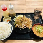Yarou Meshi - ♪しょうが焼き定食野郎盛り¥1078 
                        豚汁変更¥165
