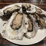 牡蠣ひよっこ商店 - 蒸し牡蠣。